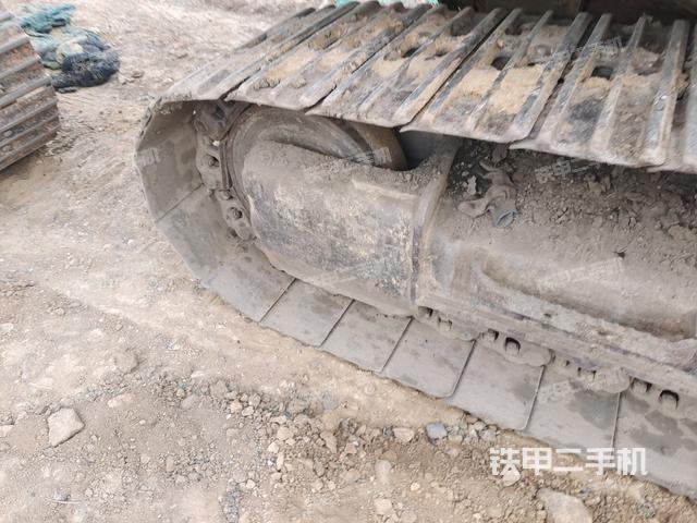 右側(cè)履帶整體(行走機(jī)構(gòu)) 右側(cè)履帶整體(行走機(jī)構(gòu))