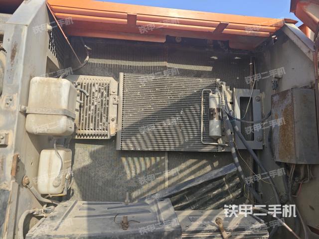 散熱器正面（大件艙室）