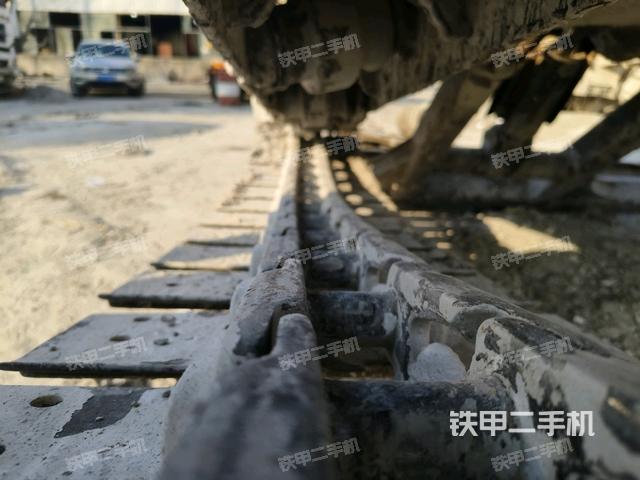 左側行走馬達蓋板（行走機構）