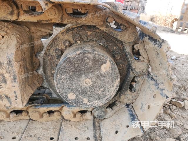 左驅(qū)動輪（行走機(jī)構(gòu)）