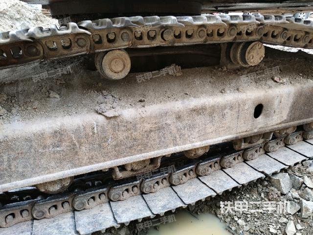 左導(dǎo)向輪（行走機(jī)構(gòu)）