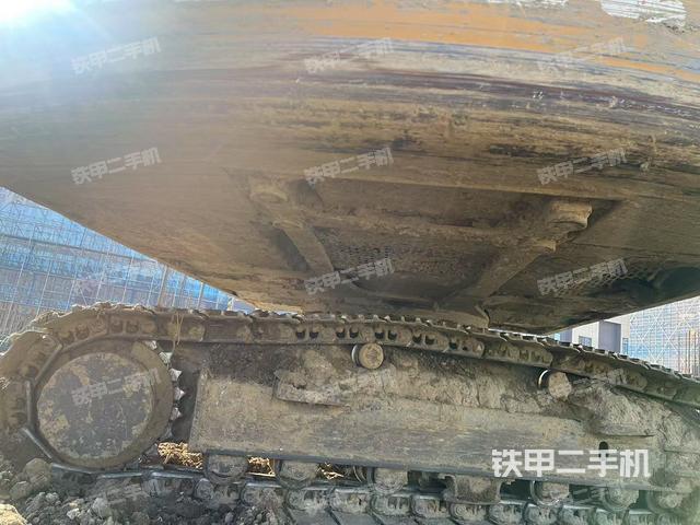 單側(cè)履帶整體（整機(jī)外觀）