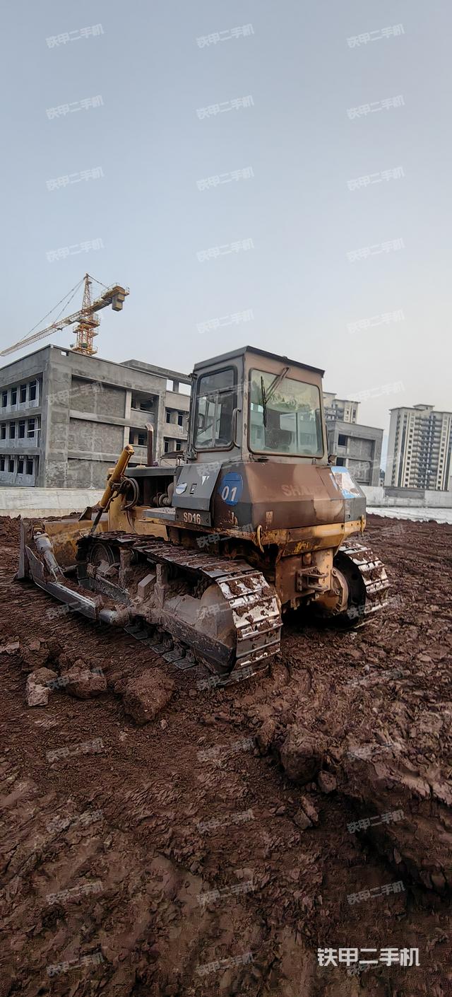 整機右后45°（設(shè)備外觀及核心部件）