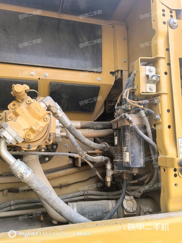 電瓶（大件艙室）