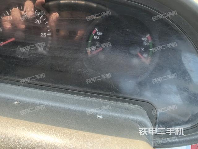 儀表盤(駕駛室部分) 儀表盤(駕駛室部分)