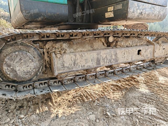 左側(cè)行走馬達(dá)蓋板（行走機(jī)構(gòu)）