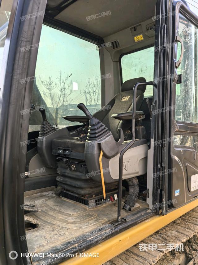 座椅左側(cè)控制臺/音響/含左手柄（駕駛室部分）