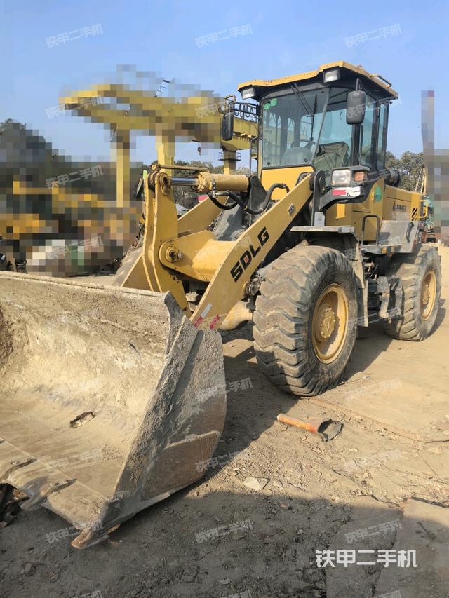 右前45°(整機(jī)外觀) 右前45°(整機(jī)外觀)