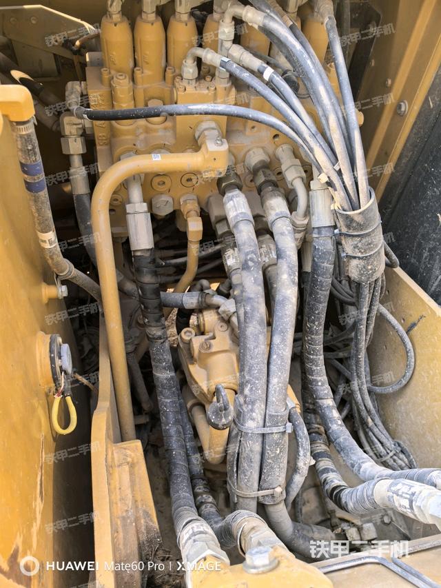 氣門室蓋螺絲特寫（上車部件）