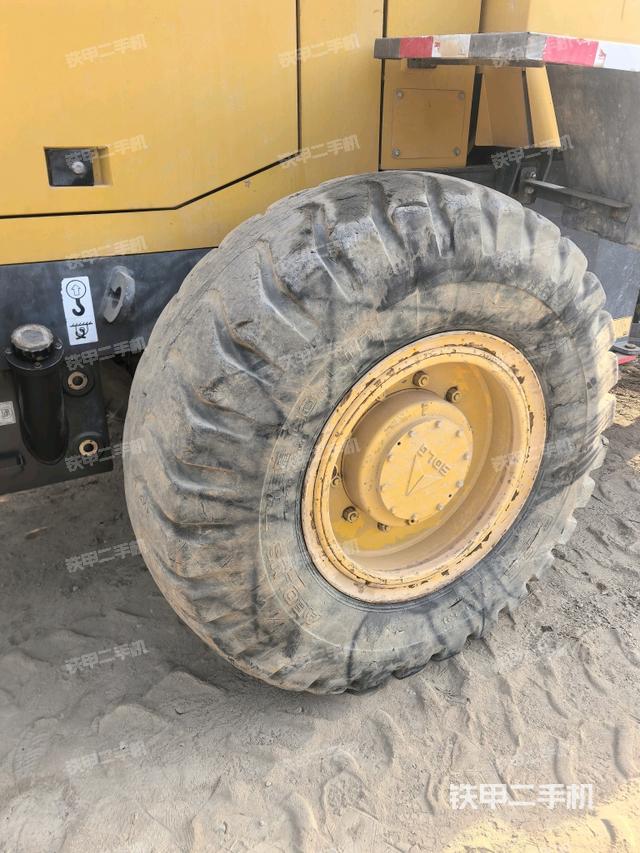 右后輪(行走機(jī)構(gòu)) 右后輪(行走機(jī)構(gòu))