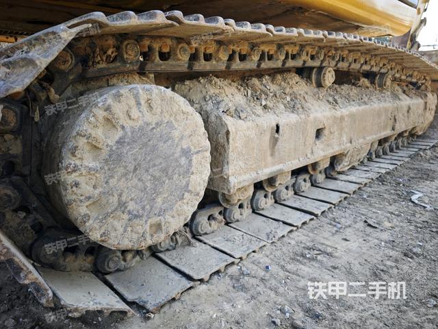 單側(cè)履帶整體（整機(jī)外觀）