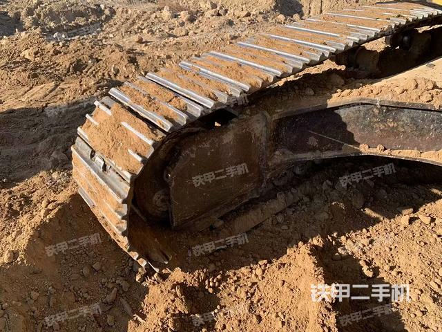 單側(cè)履帶整體（整機(jī)外觀）