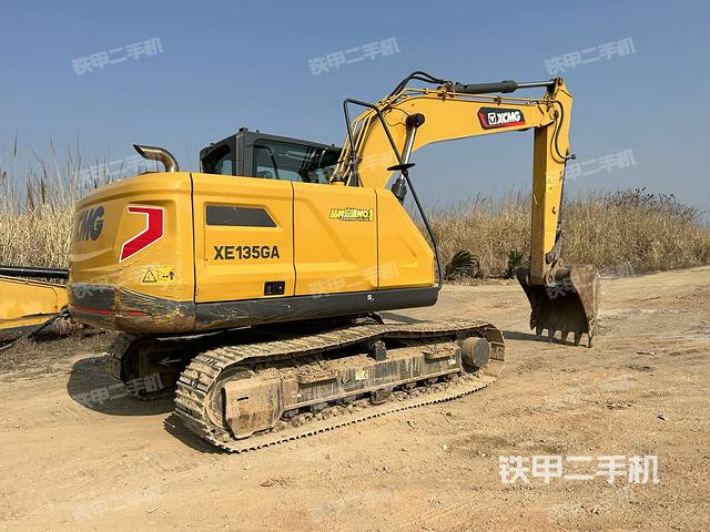 整機(jī)右后45°(整機(jī)外觀) 整機(jī)右后45°(整機(jī)外觀)