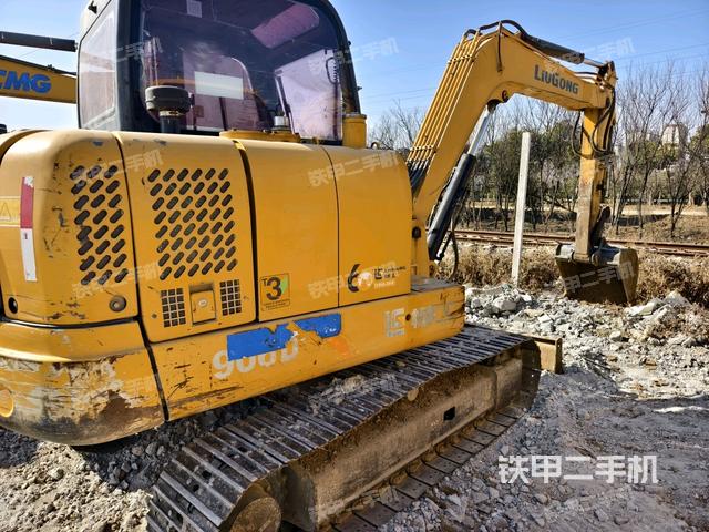 右后45(整機(jī)外觀) 右后45(整機(jī)外觀)