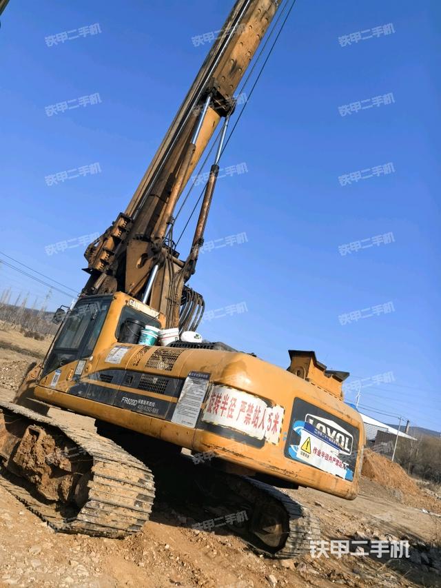 雷沃重工FR626C旋挖钻的设备实拍-第3张实拍照片