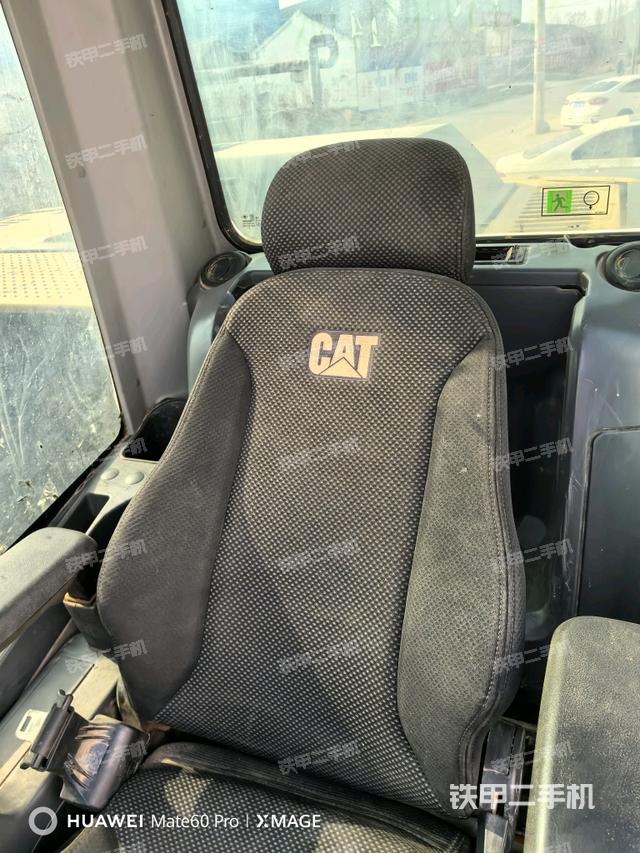 右側(cè)玻璃角標(biāo)（駕駛室部分）