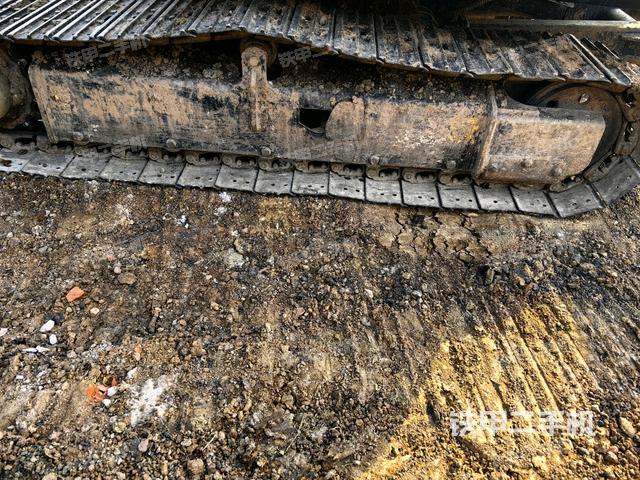 左側(cè)履帶整體?（行走機(jī)構(gòu)）