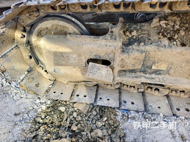 左導(dǎo)向輪（行走機(jī)構(gòu)）