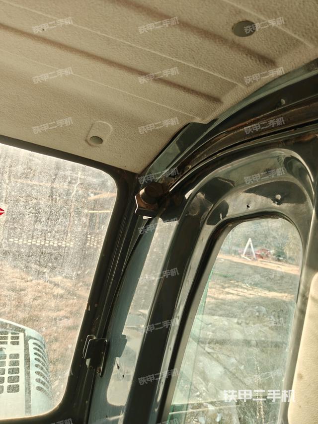 座椅后部（駕駛室部分）