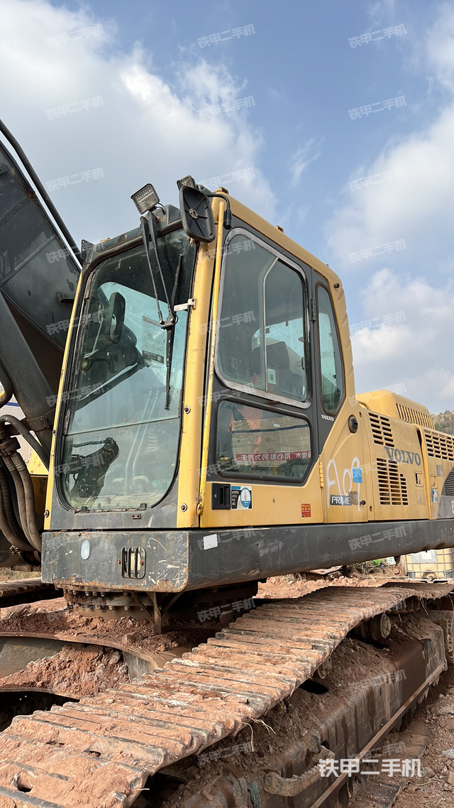 驾驶室整体（整机外观）