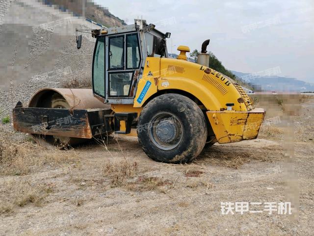 左后45°（壓路機整機外觀）