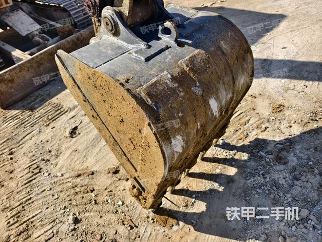 鏟斗45度(工作和回轉(zhuǎn)裝置) 鏟斗45度(工作和回轉(zhuǎn)裝置)