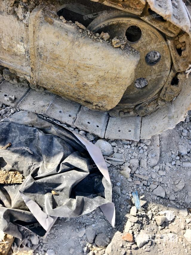 右導向輪（行走機構(gòu)）