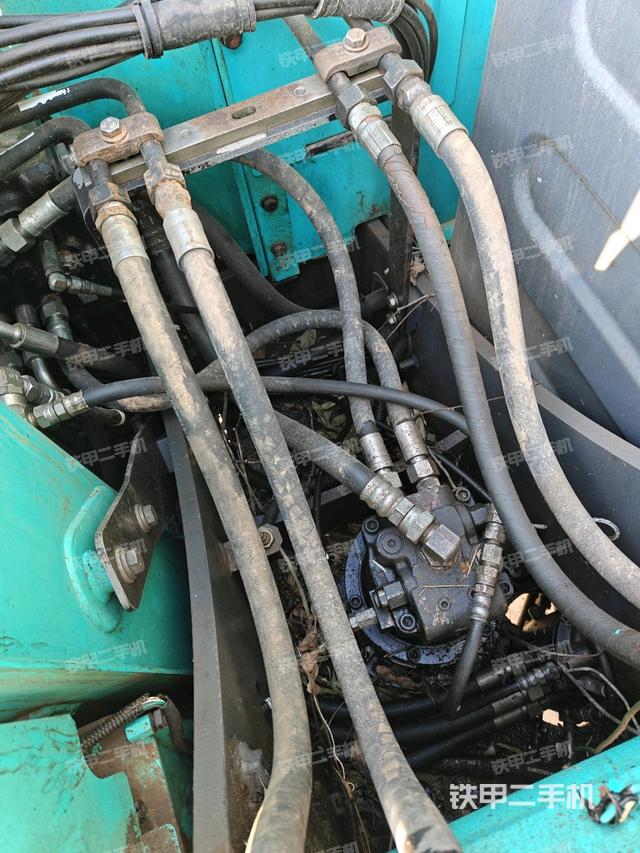 回轉(zhuǎn)馬達(dá)（上車部件）