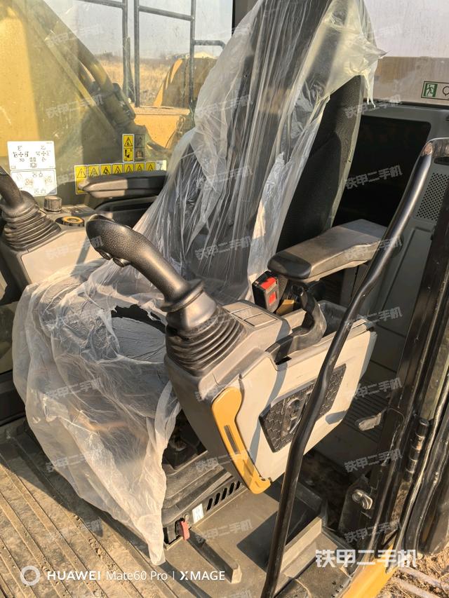 后窗玻璃角標(biāo)（駕駛室部分）