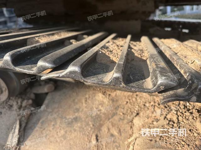 左托鏈輪和鏈筋(行走機構(gòu)) 左托鏈輪和鏈筋(行走機構(gòu))