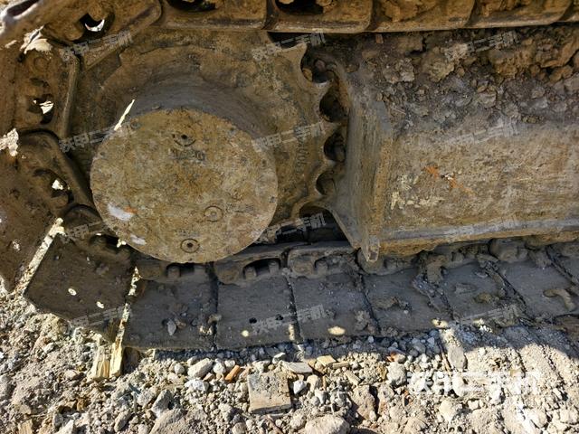 右驅(qū)動輪（行走機構(gòu)）