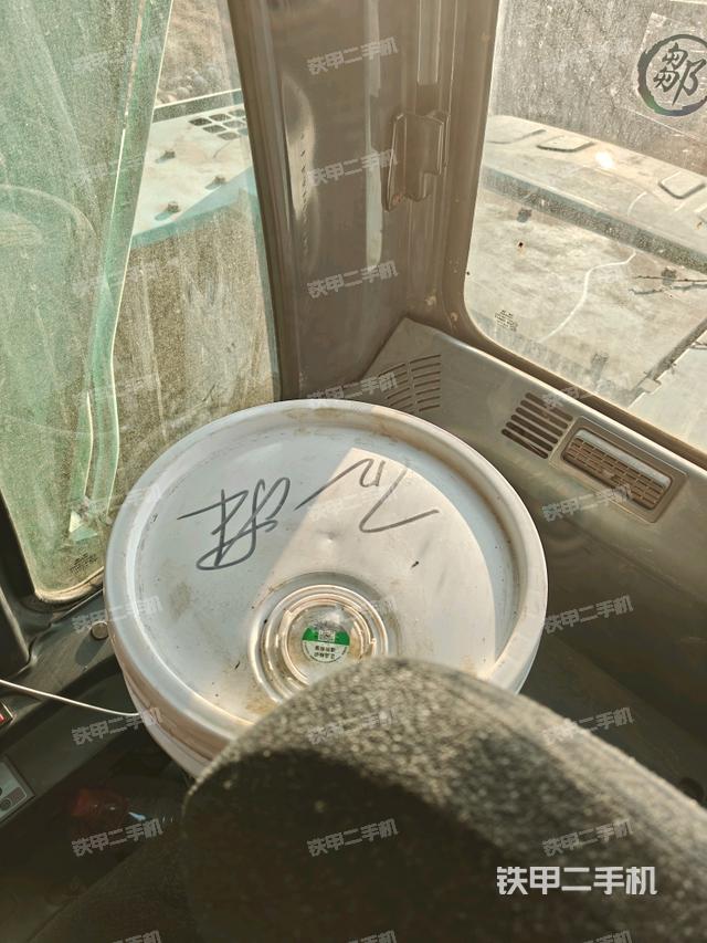 后窗玻璃角標(biāo)（駕駛室部分）