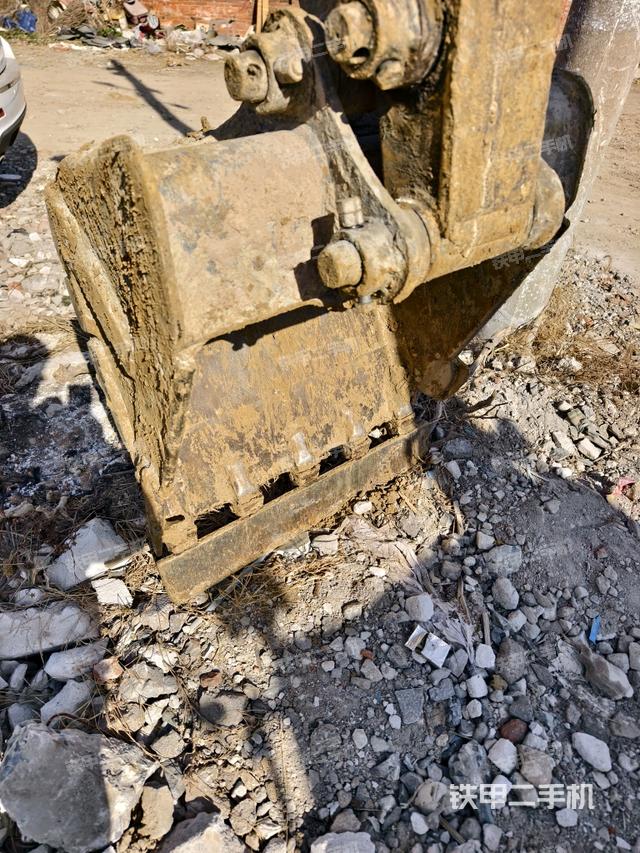 鏟斗右后整體（工作和回轉(zhuǎn)裝置）