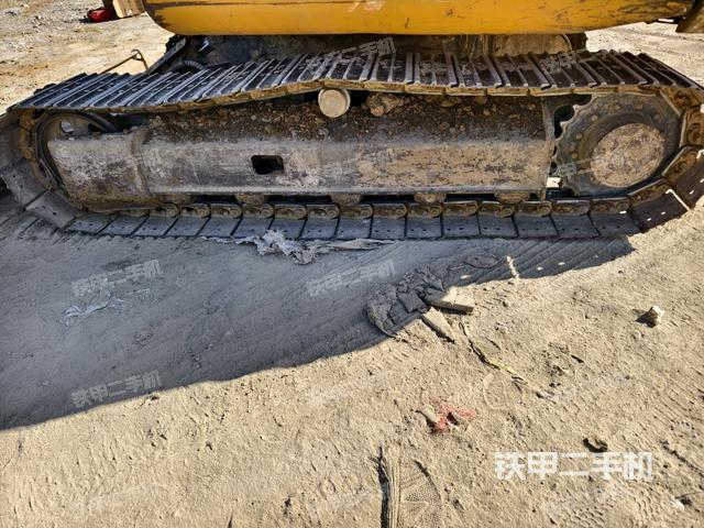 左側(cè)履帶整體?(行走機(jī)構(gòu)) 左側(cè)履帶整體?(行走機(jī)構(gòu))
