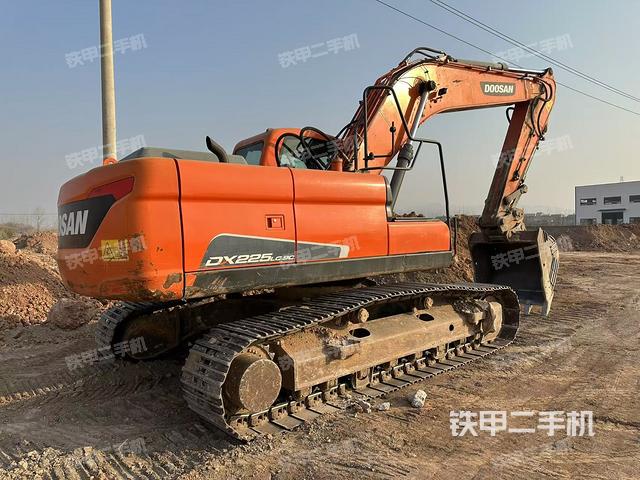 整機右后45°（整機外觀）