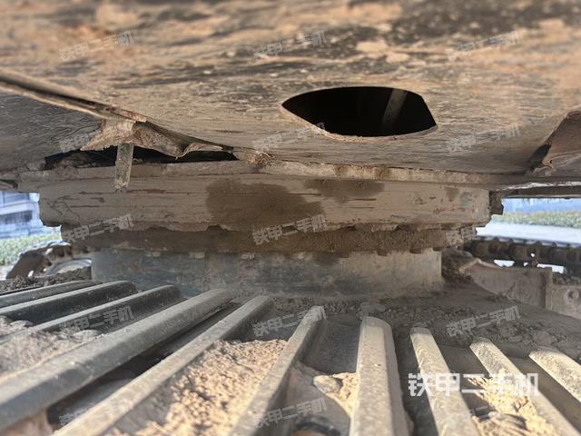 大臂根部?斜視(工作和回轉(zhuǎn)裝置) 大臂根部?斜視(工作和回轉(zhuǎn)裝置)