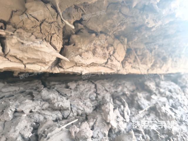 單側履帶整體（整機外觀）