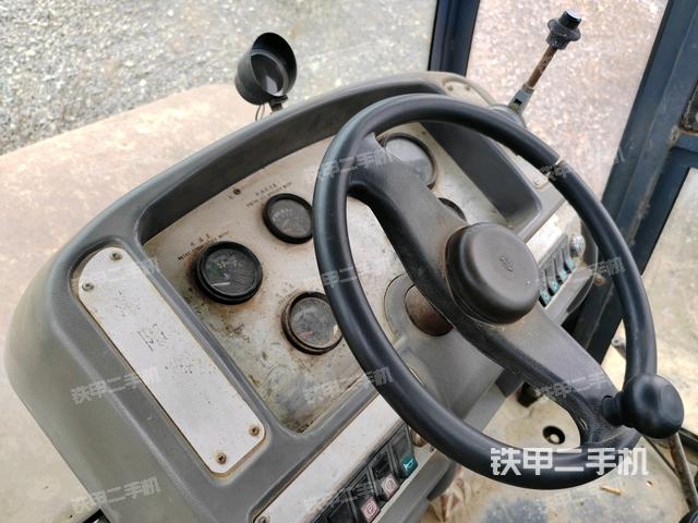 后玻璃角標(biāo)（壓路機駕駛室）