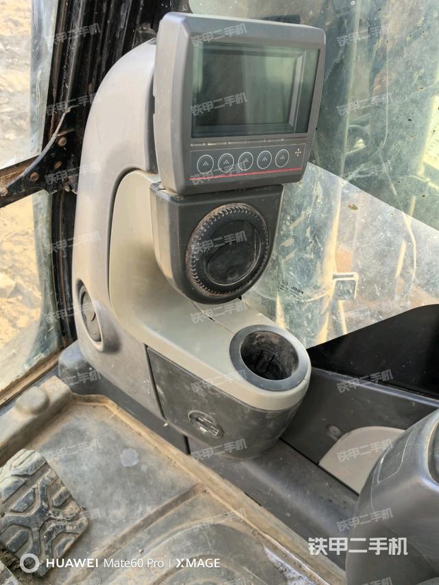 后窗玻璃角標(biāo)（駕駛室部分）