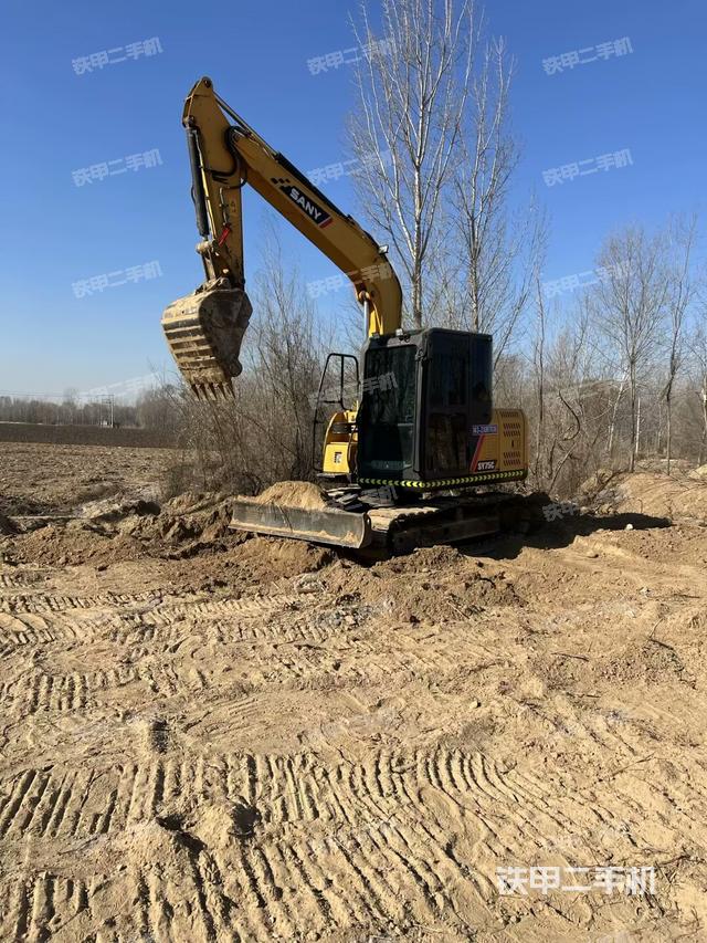 駕駛室整體（整機外觀）
