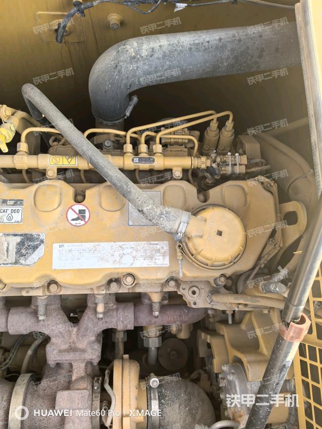 中央回轉(zhuǎn)接頭特寫（上車部件）