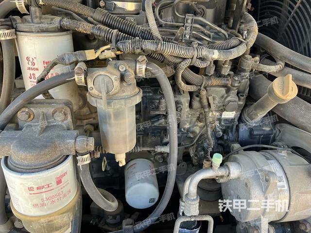 發(fā)動(dòng)機(jī)整體俯視(整機(jī)外觀) 發(fā)動(dòng)機(jī)整體俯視(整機(jī)外觀)