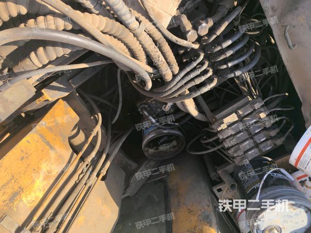 后驅(qū)動(dòng)橋和傳動(dòng)軸(液壓/傳動(dòng)系統(tǒng)) 后驅(qū)動(dòng)橋和傳動(dòng)軸(液壓/傳動(dòng)系統(tǒng))