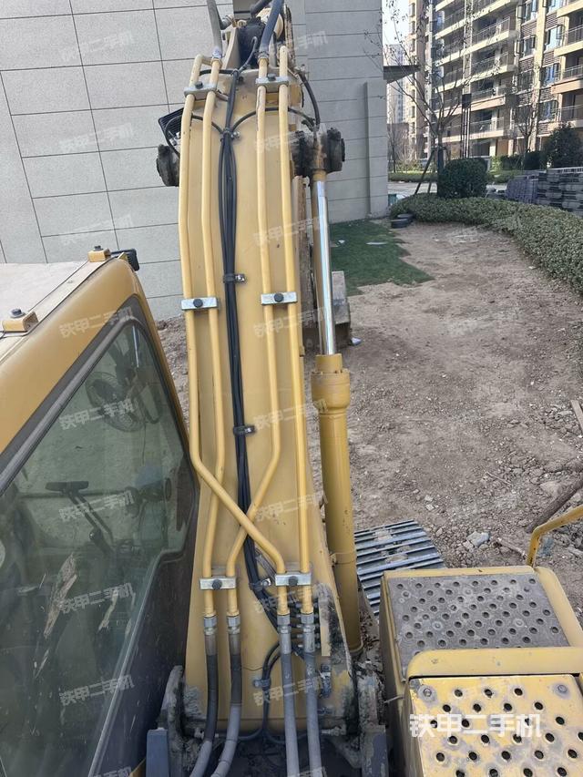 鏟斗45度(工作和回轉(zhuǎn)裝置) 鏟斗45度(工作和回轉(zhuǎn)裝置)