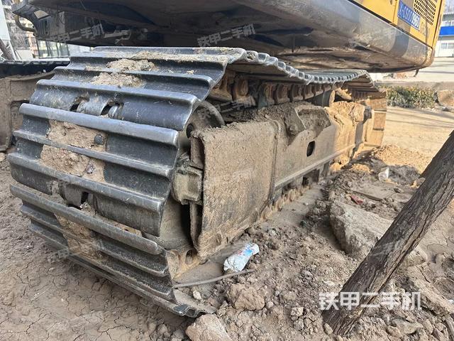 左側(cè)履帶整體?(行走機構(gòu)) 左側(cè)履帶整體?(行走機構(gòu))