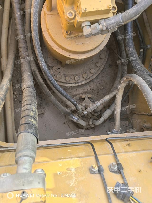 回轉(zhuǎn)馬達(dá)（上車部件）