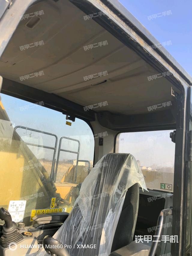 駕駛室正側(cè)（駕駛室部分）