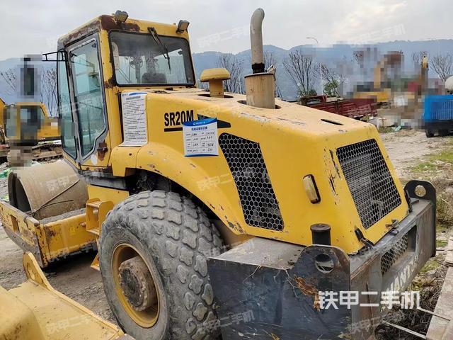 左后45°（壓路機(jī)整機(jī)外觀）