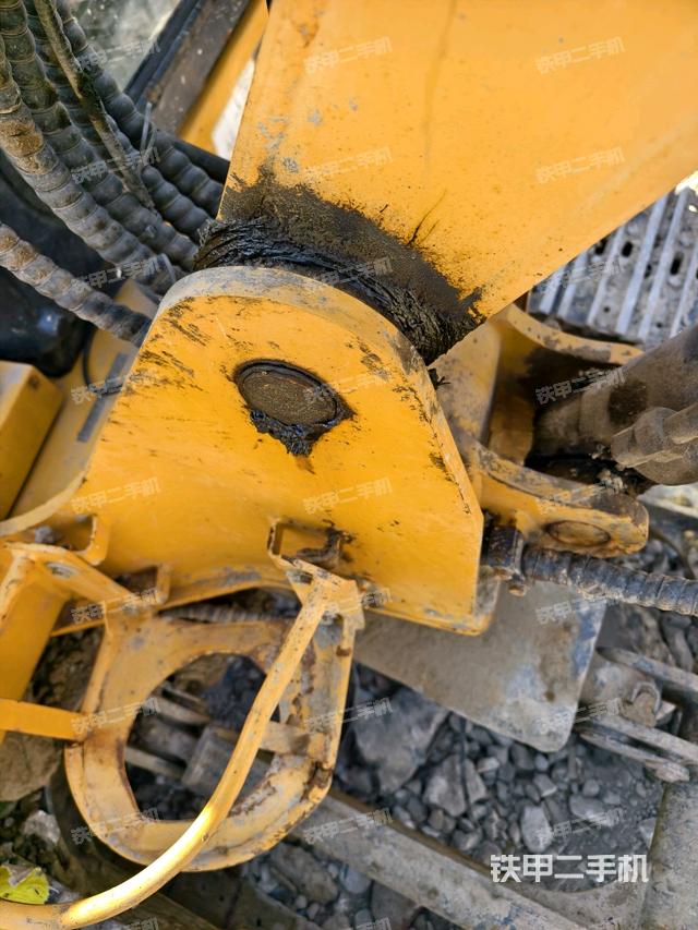 大臂根部?斜（工作和回轉(zhuǎn)裝置）