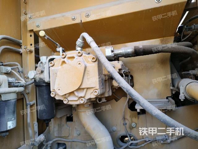 液壓泵斜45?左(大件艙室) 液壓泵斜45?左(大件艙室)